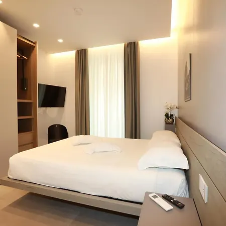 Unique Luxury فندق مبيت وإفطار روما