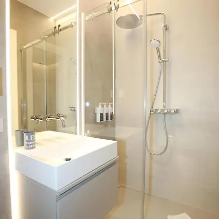 Unique Luxury 4*