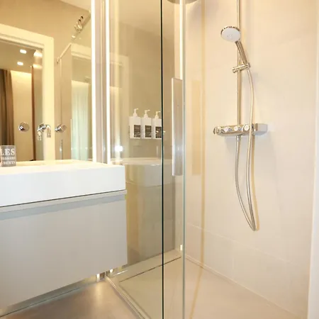 Unique Luxury