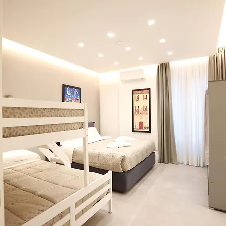 Unique Luxury فندق مبيت وإفطار 4*