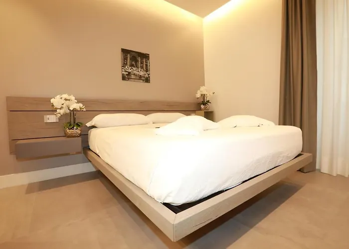 Unique Luxury 4* רומא