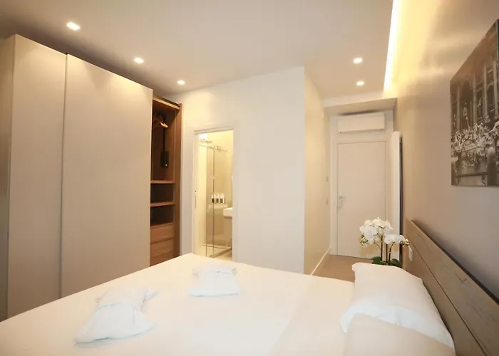 לינה וארוחת בוקר Unique Luxury רומא