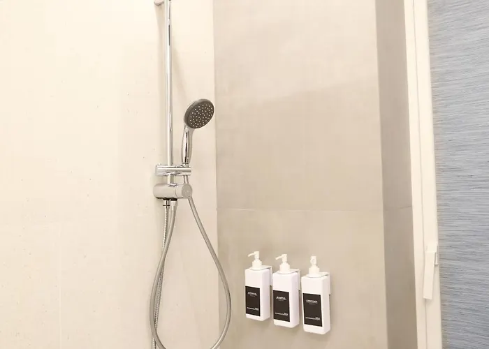 Unique Luxury לינה וארוחת בוקר