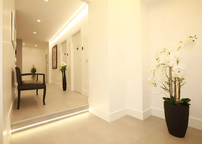 Unique Luxury Couette-café 4*
