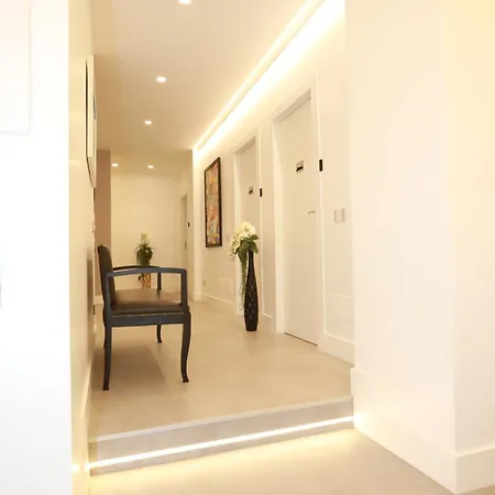 Unique Luxury Отель типа 